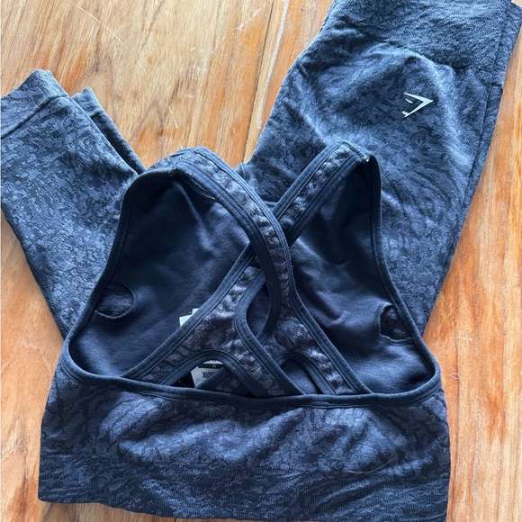 Gymshark Black Patterned Set - Picture 2 of 4